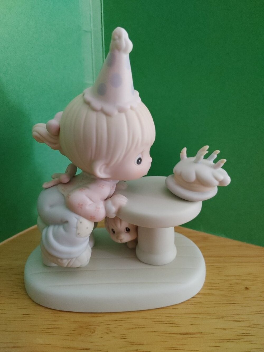 Precious Moments Happy Birthday Figurine - Picture 2 of 9